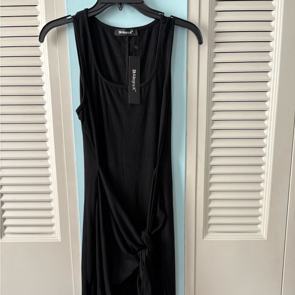 NWT Alegra K black knit dress with flattering tie detail at waist. Small.